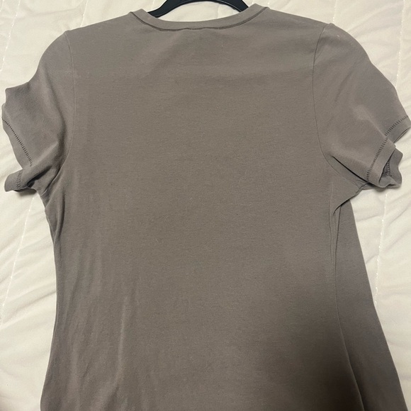 Skims Shirt - Picture 4 of 4